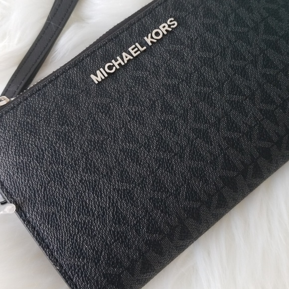 Michael Kors Jet Set Double Zip PVC Black Wristlet - Picture 2 of 7